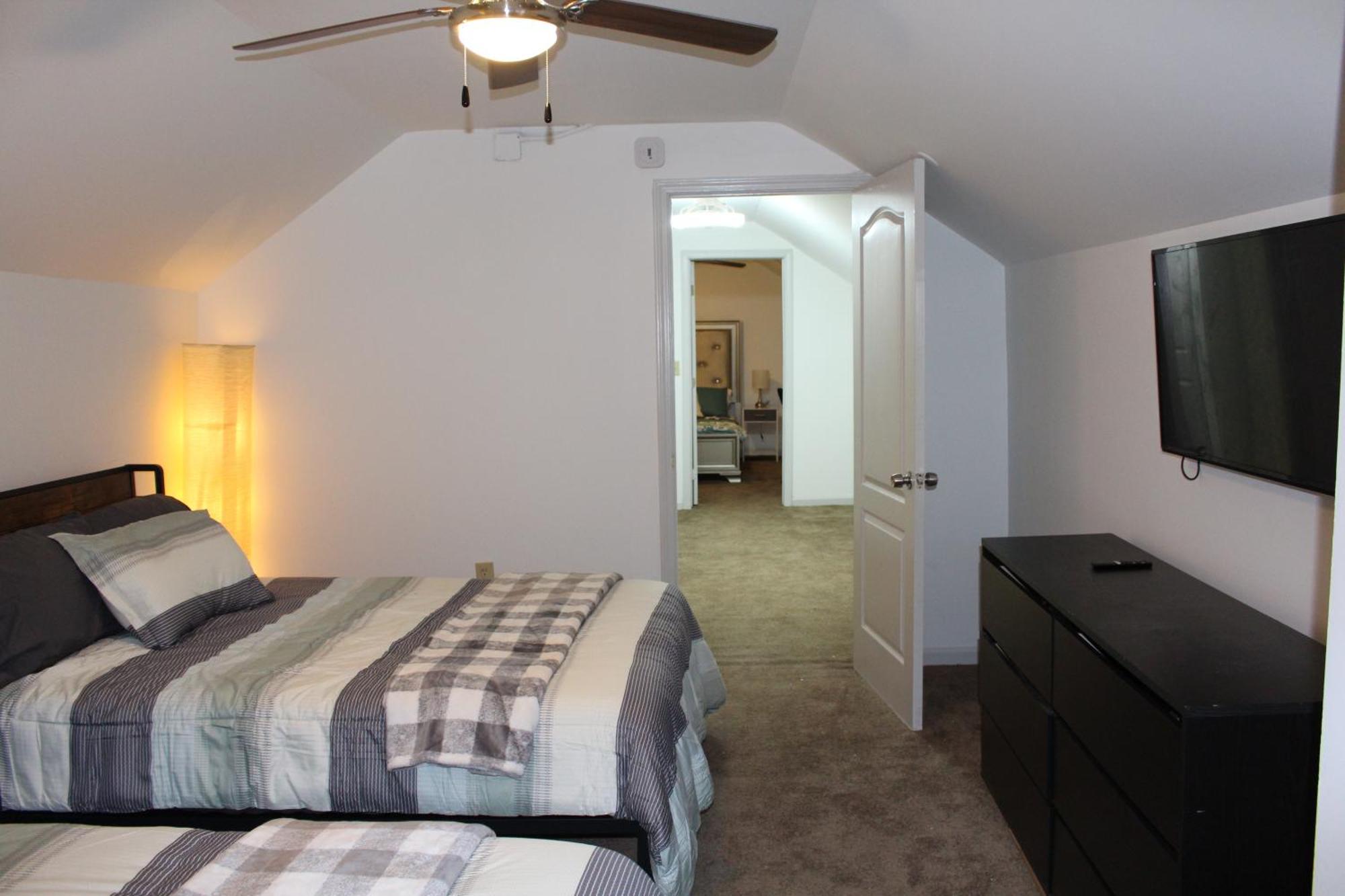 Shared Guest House With Private Rooms Атланта Екстериор снимка